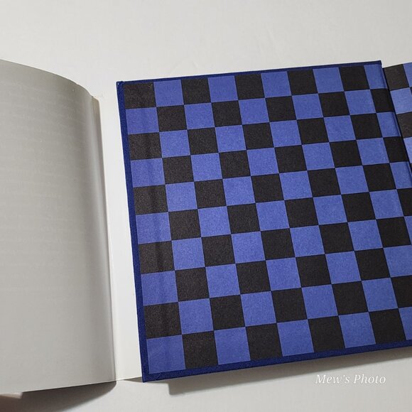 Black & White Cats Hardcover – January 1, 1992 - Picture 8 of 9